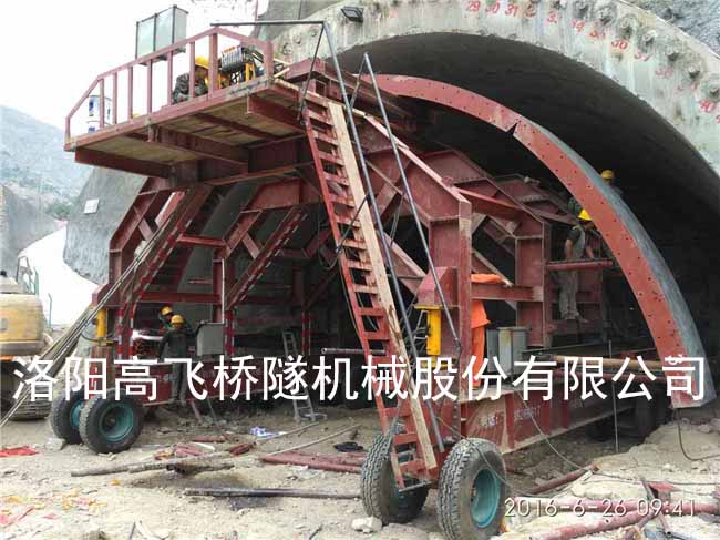 襯砌臺車和鋪軌機的區別是什么? 襯砌臺車和鋪軌機的區別是什么?