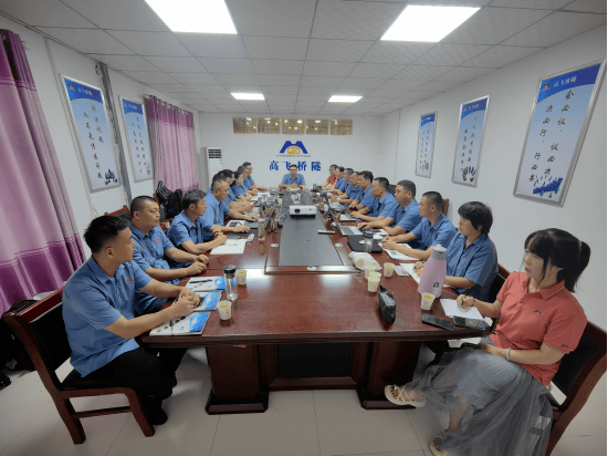凝心聚力 力攀高峰！高飛股份銷售部2025年上半年?duì)I銷會議圓滿召開！